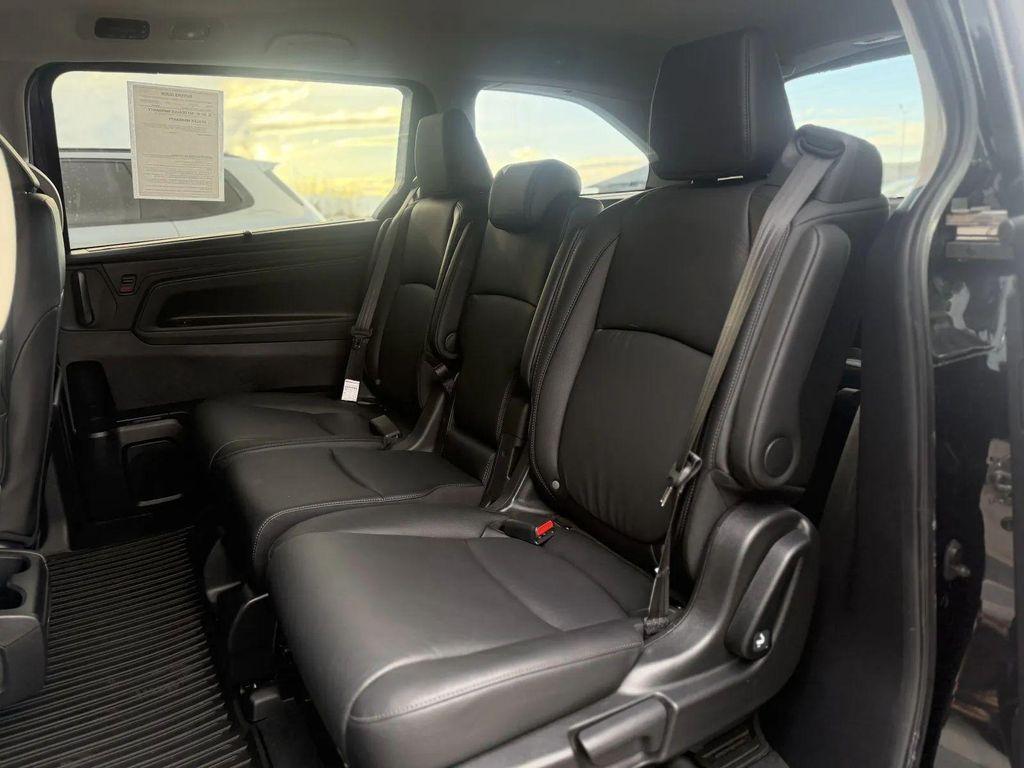 used 2025 Honda Odyssey car, priced at $28,995