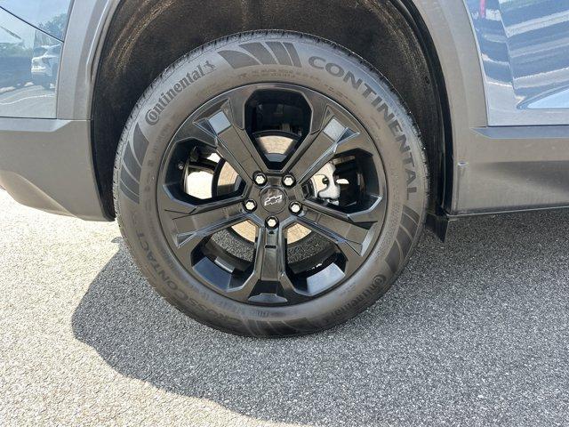 used 2025 Chevrolet Equinox car, priced at $25,081