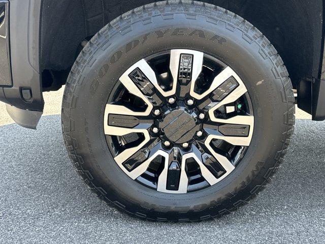 used 2025 GMC Sierra 2500 car, priced at $77,676