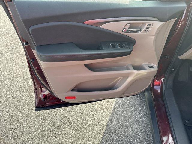 used 2022 Honda Pilot car, priced at $29,038