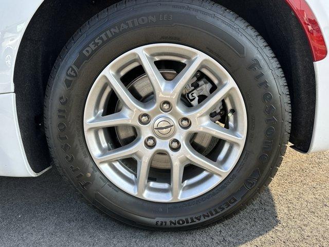 used 2024 Chrysler Pacifica car, priced at $24,260