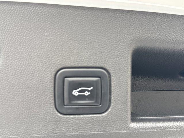 used 2022 Chevrolet Equinox car, priced at $18,106