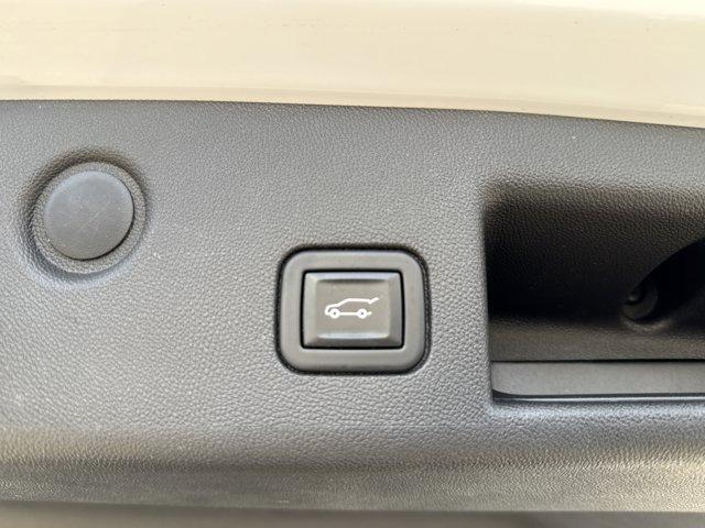 used 2022 Chevrolet Equinox car, priced at $18,637