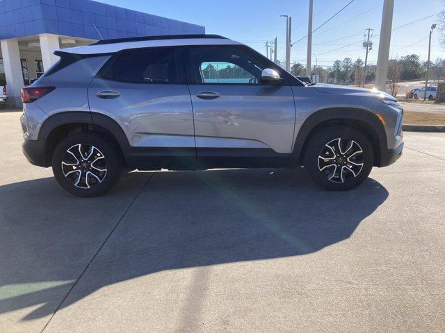 used 2024 Chevrolet TrailBlazer car, priced at $23,555