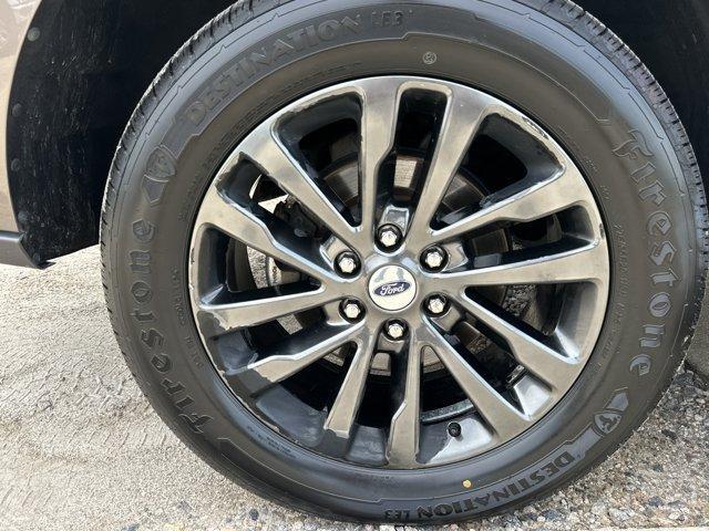 used 2019 Ford Expedition car, priced at $21,914