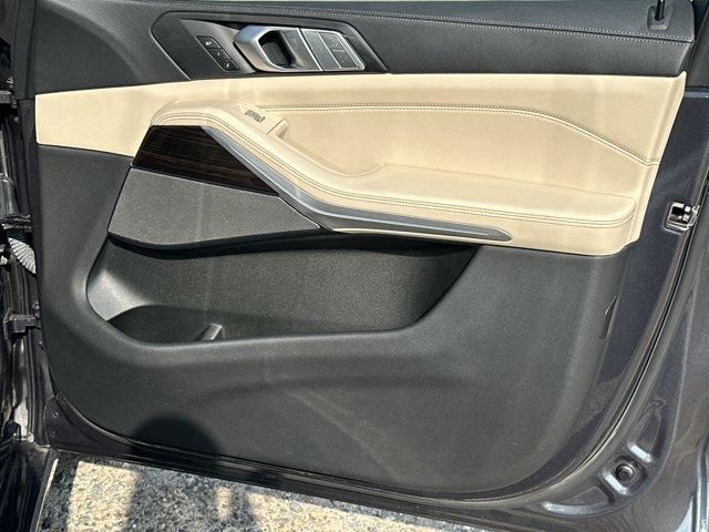 used 2021 BMW X7 car, priced at $38,896