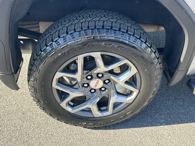 used 2023 GMC Sierra 1500 car, priced at $48,086