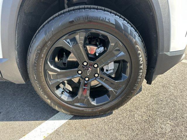 used 2025 Chevrolet Equinox car, priced at $24,939