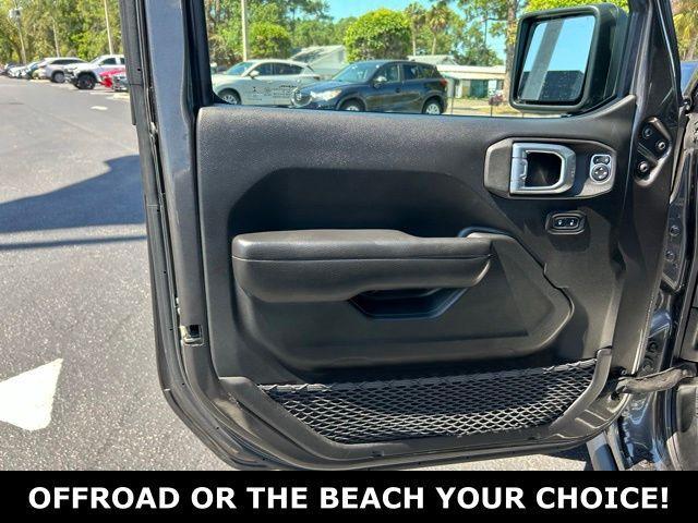 used 2022 Jeep Gladiator car, priced at $33,329