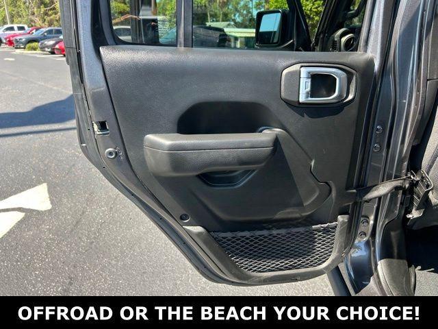 used 2022 Jeep Gladiator car, priced at $33,329