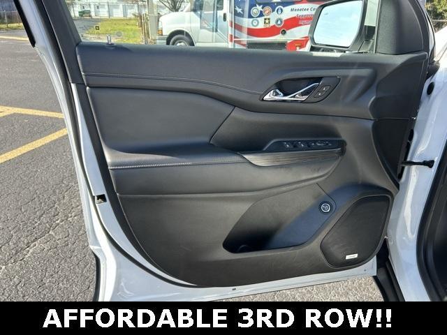 used 2023 GMC Acadia car, priced at $25,920