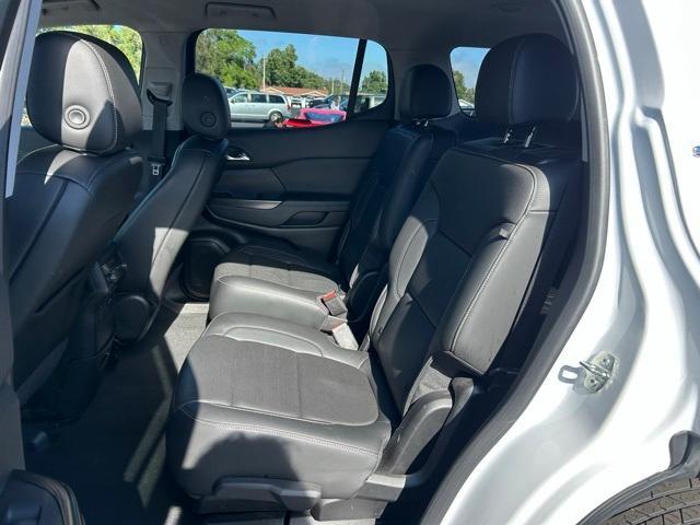 used 2023 GMC Acadia car, priced at $26,910