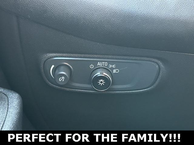 used 2023 Chevrolet Equinox car, priced at $21,415