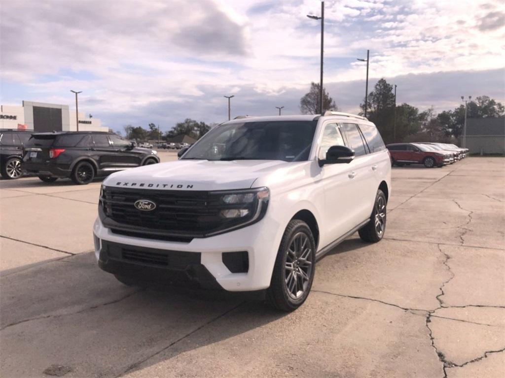 new 2025 Ford Expedition car, priced at $85,230
