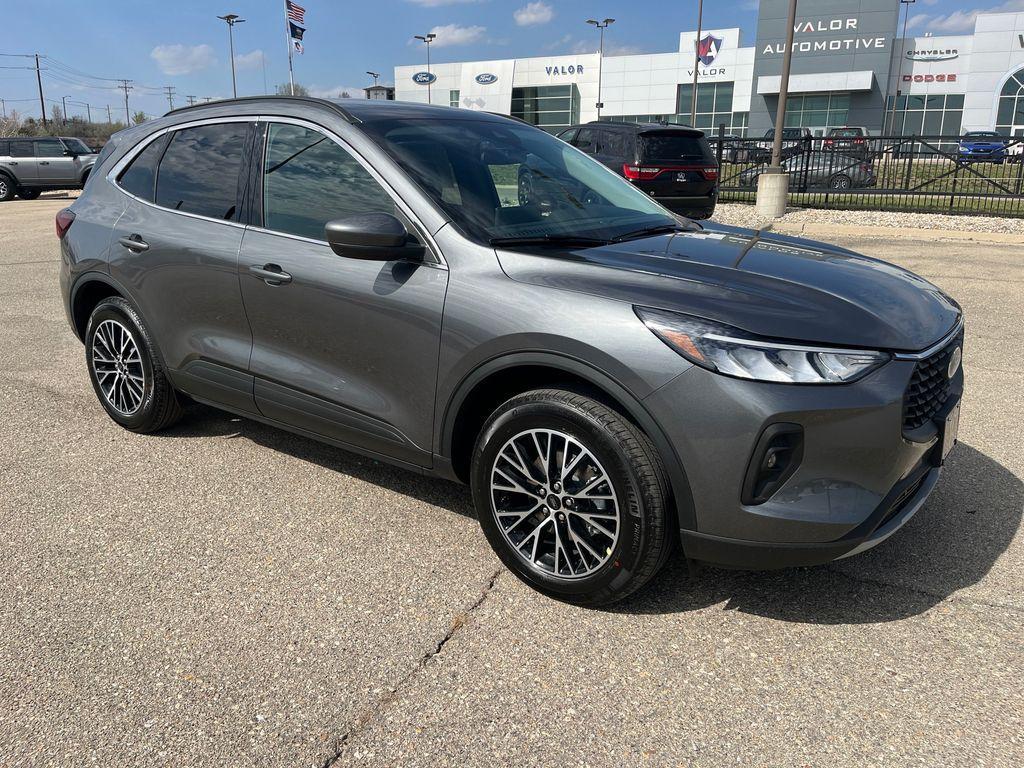 new 2025 Ford Escape car, priced at $36,990