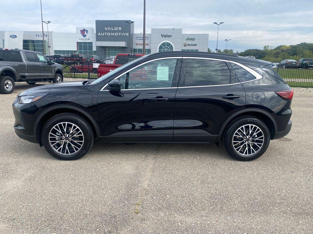 new 2025 Ford Escape car, priced at $36,990