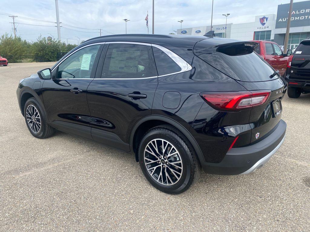 new 2025 Ford Escape car, priced at $36,990