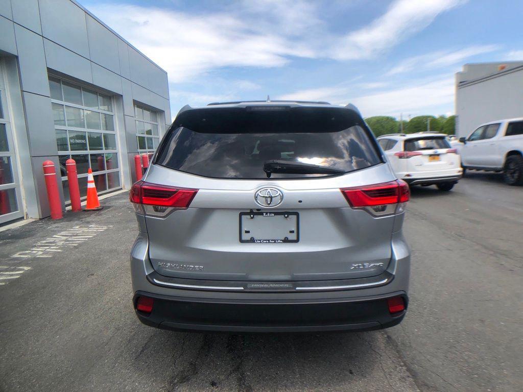 used 2019 Toyota Highlander car, priced at $26,995