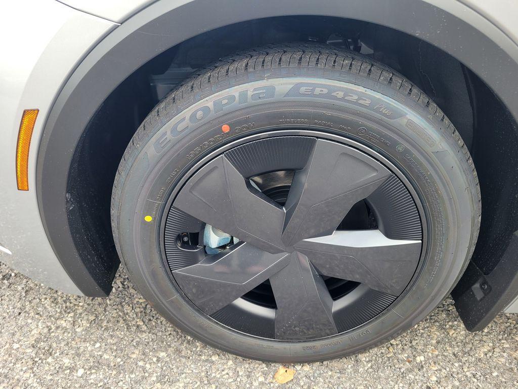 new 2026 Toyota Prius Plug-In Hybrid car, priced at $34,835