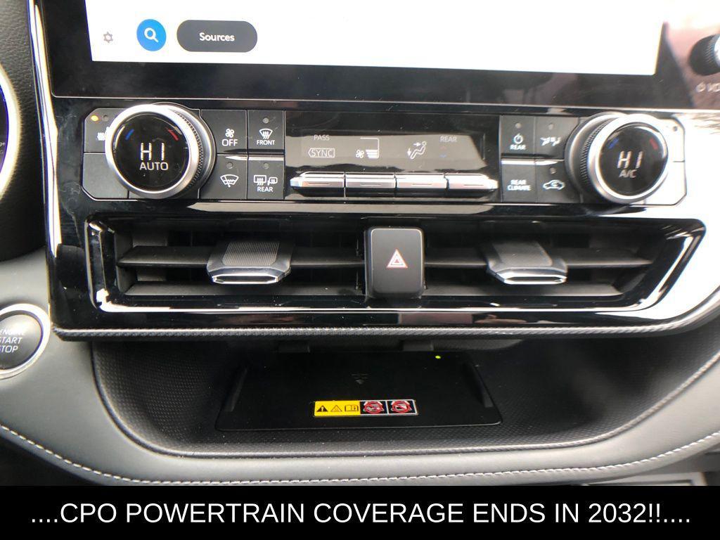 used 2025 Toyota Highlander car, priced at $48,990