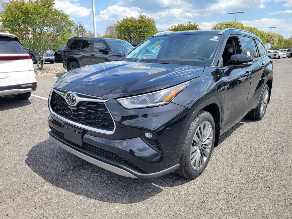new 2026 Toyota Highlander car, priced at $55,273