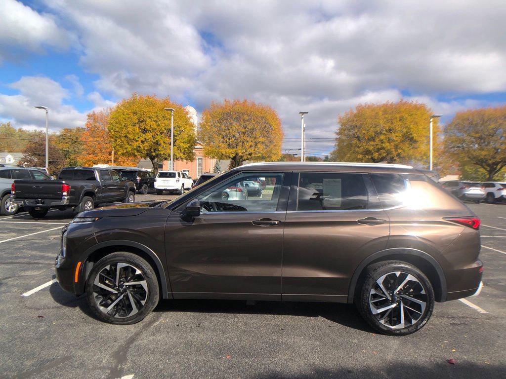 used 2024 Mitsubishi Outlander car, priced at $27,549