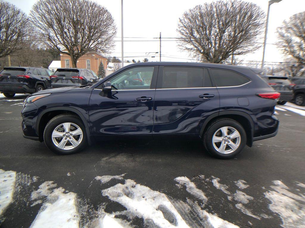 used 2022 Toyota Highlander car, priced at $24,990