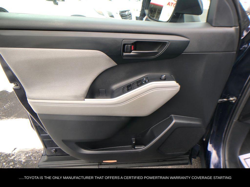 used 2022 Toyota Highlander car, priced at $24,990