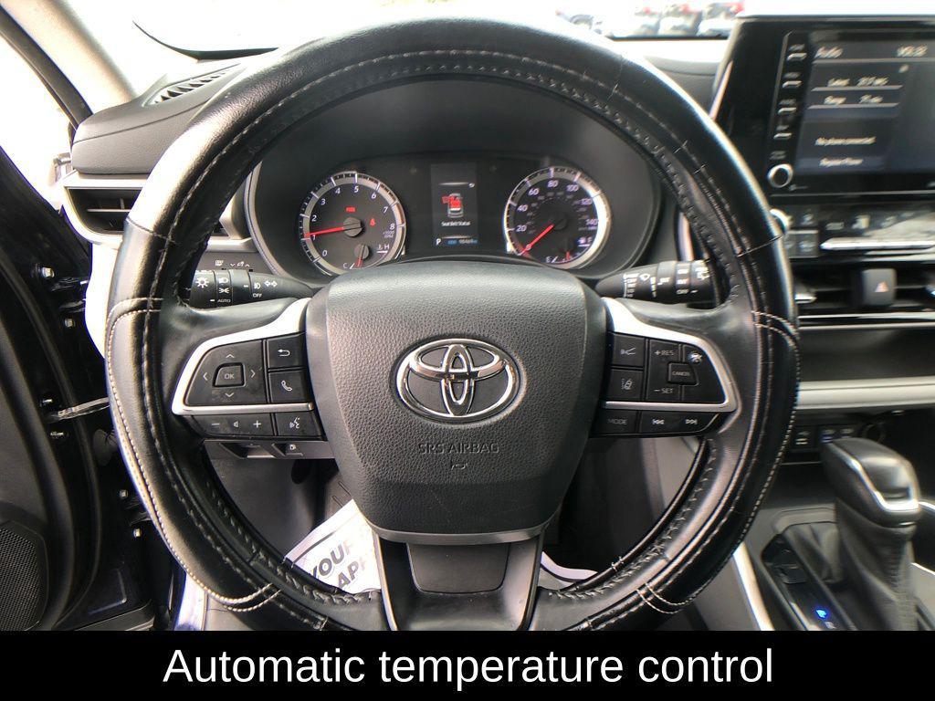 used 2022 Toyota Highlander car, priced at $24,990