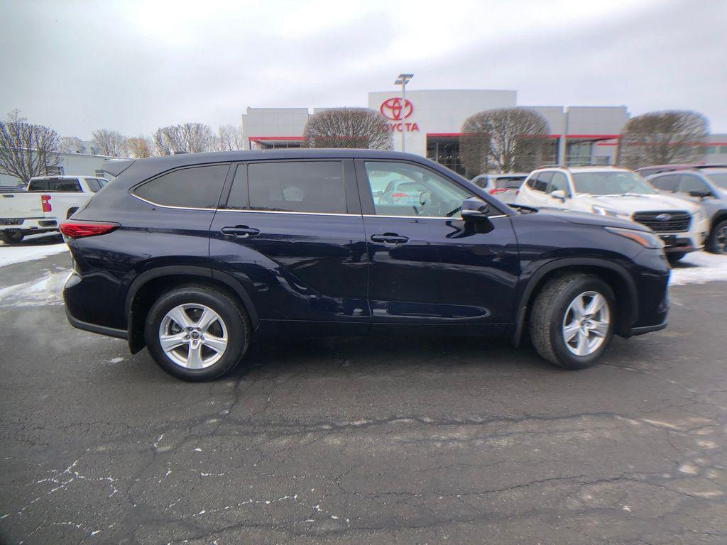 used 2022 Toyota Highlander car, priced at $24,990