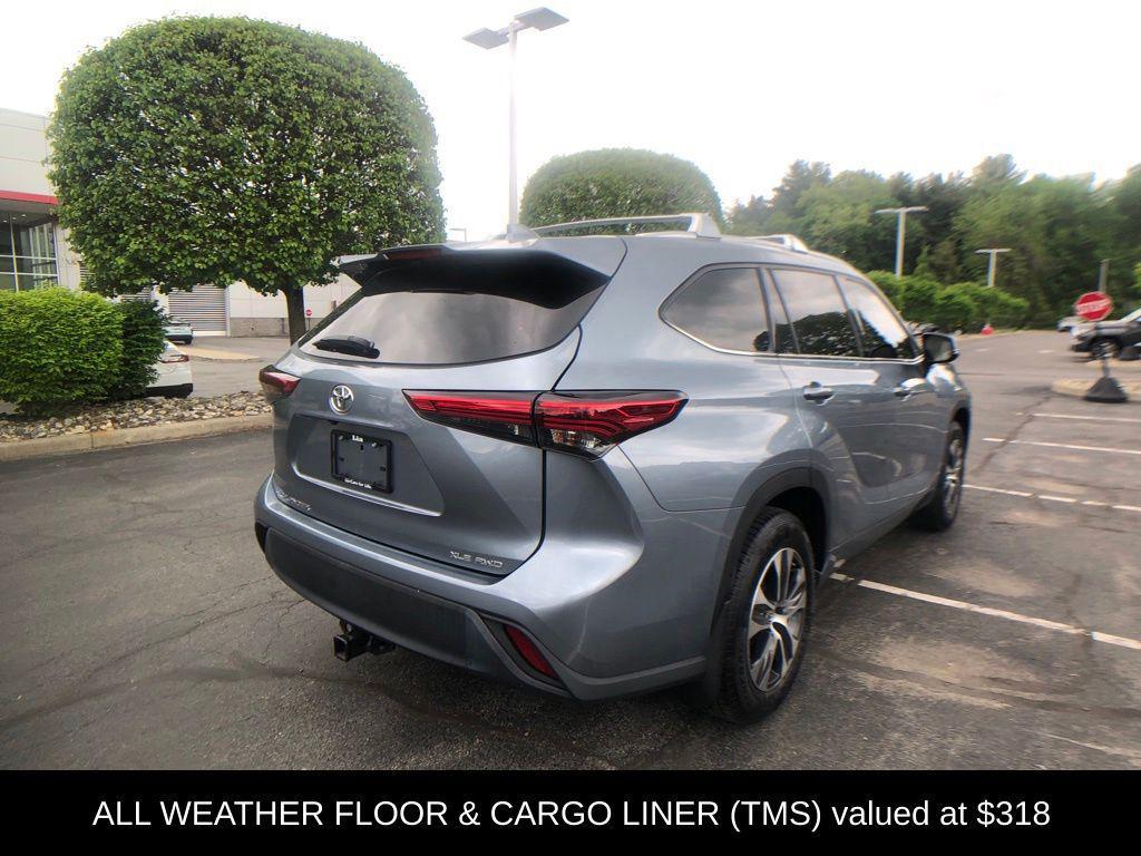 used 2021 Toyota Highlander car, priced at $31,995
