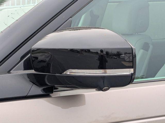 used 2025 Land Rover Discovery car, priced at $62,882