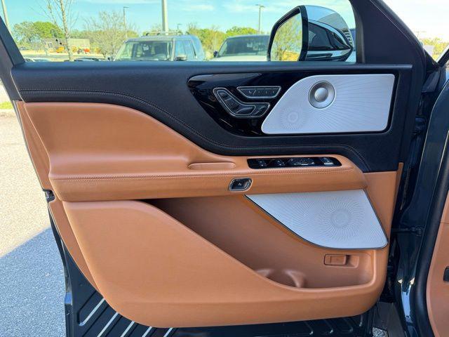 used 2022 Lincoln Aviator car, priced at $40,650