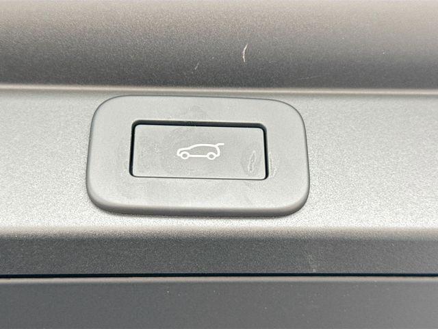 new 2026 Land Rover Range Rover car, priced at $137,505