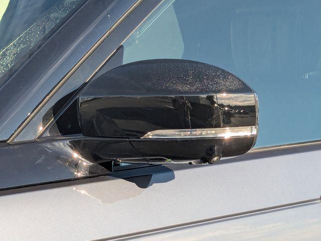 new 2026 Land Rover Discovery car, priced at $73,031