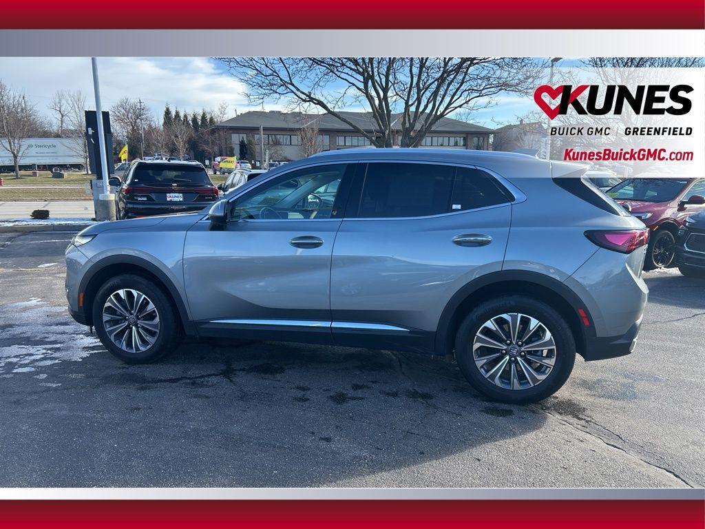 used 2024 Buick Envision car, priced at $25,399