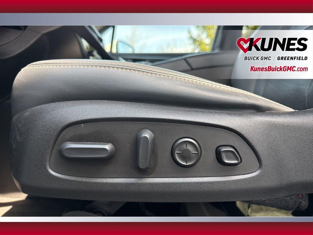 used 2022 Buick Enclave car, priced at $18,136