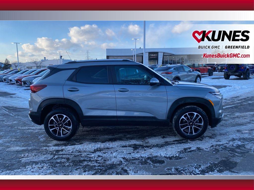 used 2025 Chevrolet TrailBlazer car, priced at $22,997