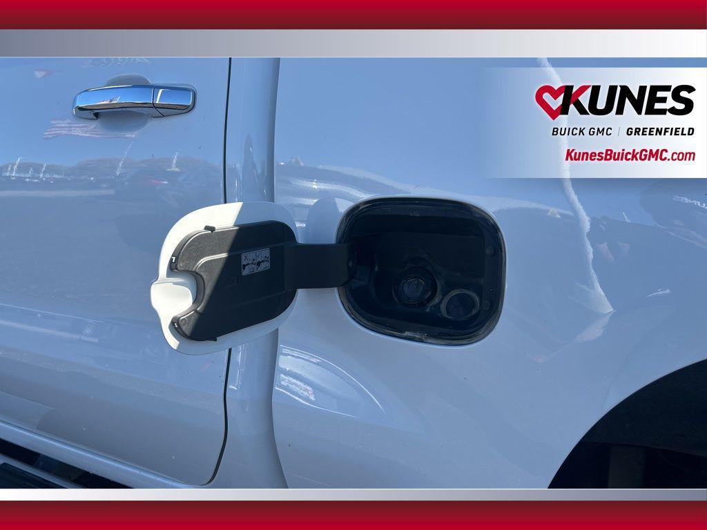 used 2024 Chevrolet Silverado 1500 car, priced at $37,899