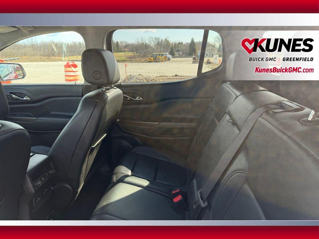 used 2023 GMC Acadia car, priced at $28,136