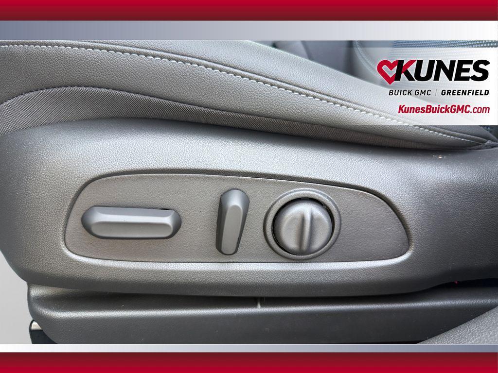 new 2026 Buick Envista car, priced at $28,820