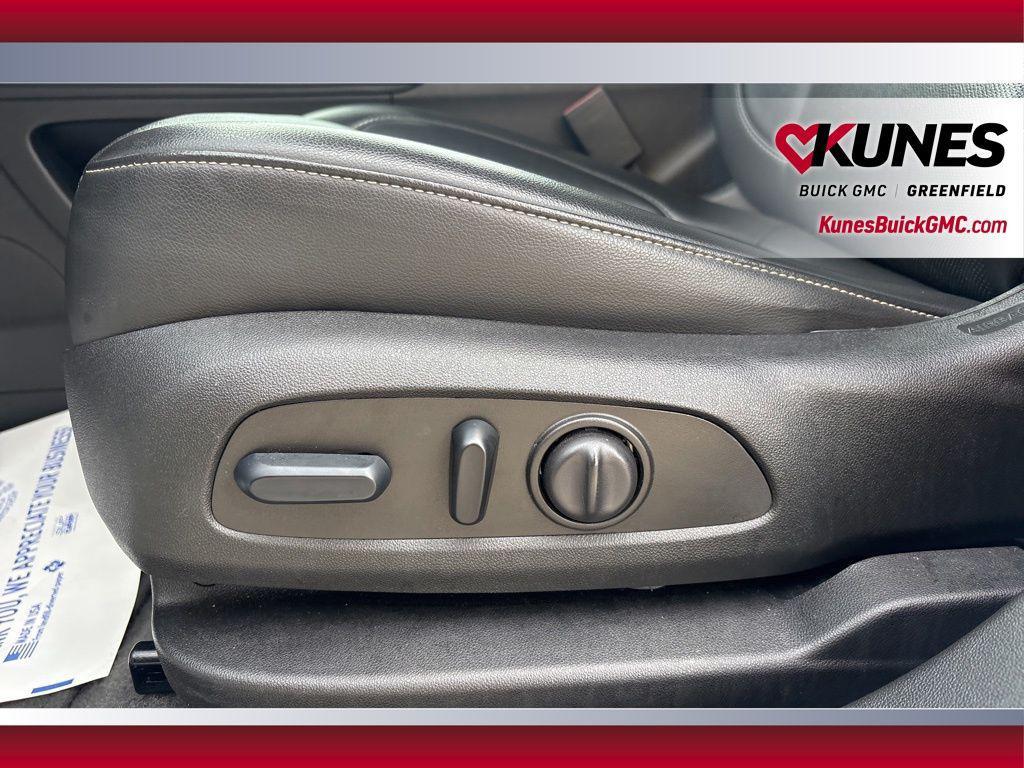 used 2023 GMC Acadia car, priced at $26,527