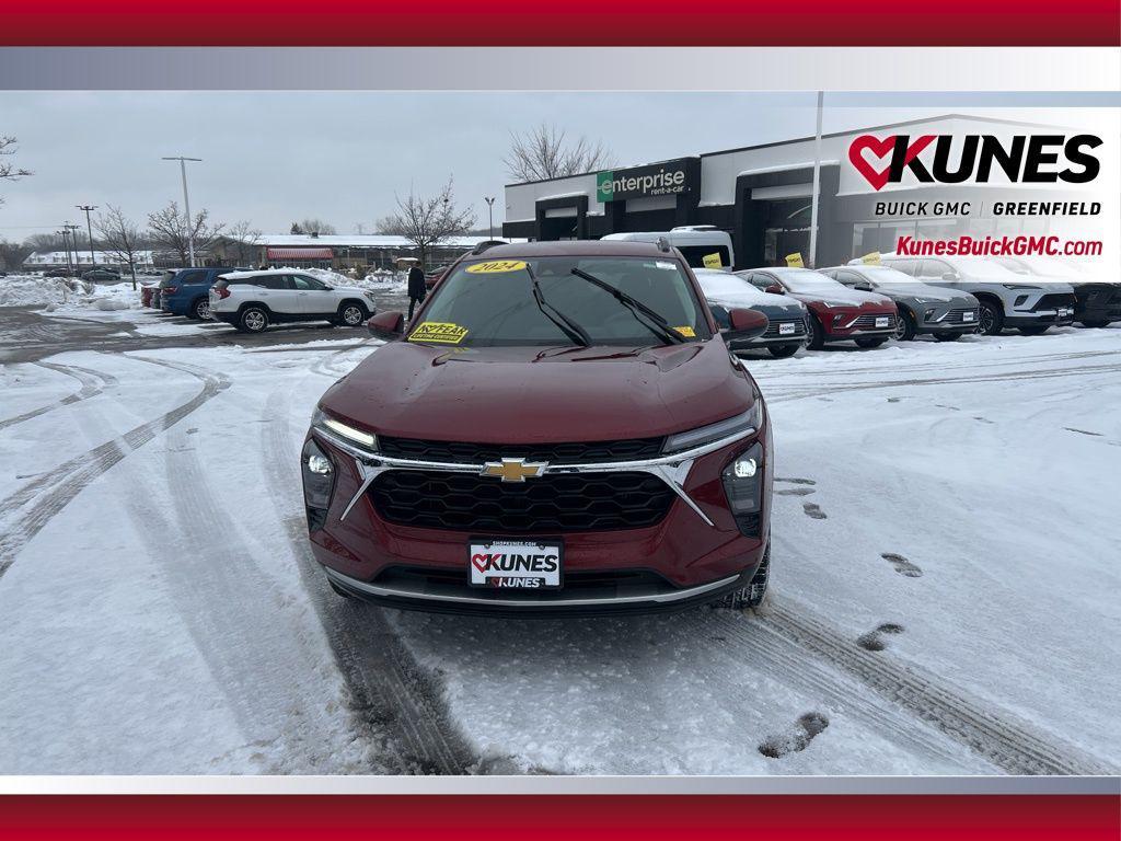 used 2025 Chevrolet Trax car, priced at $19,399