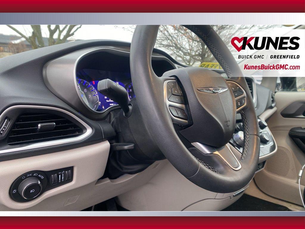 used 2024 Chrysler Pacifica car, priced at $28,799