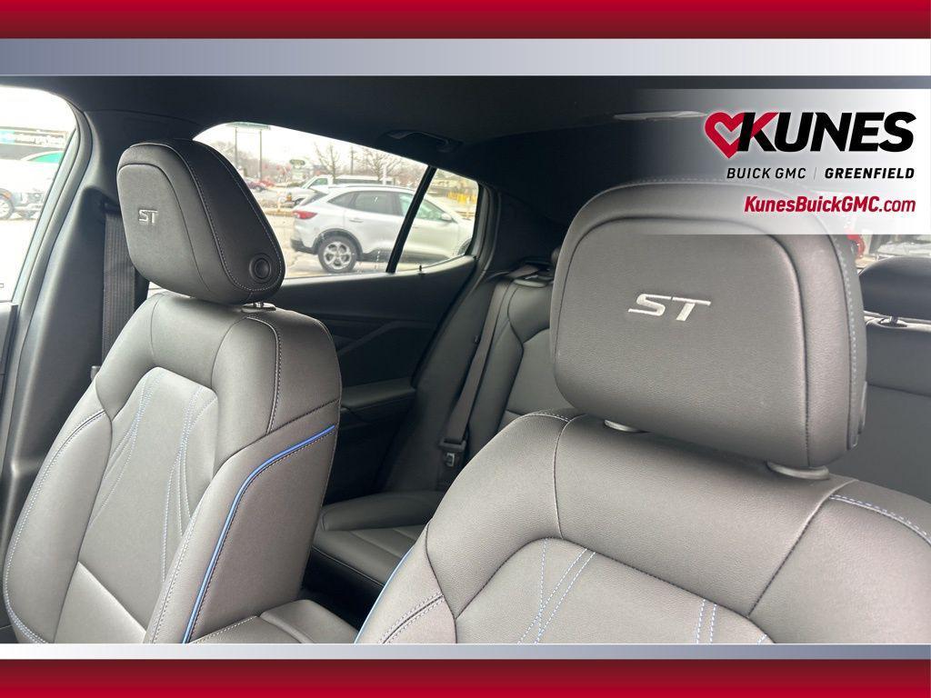 new 2026 Buick Envista car, priced at $30,263