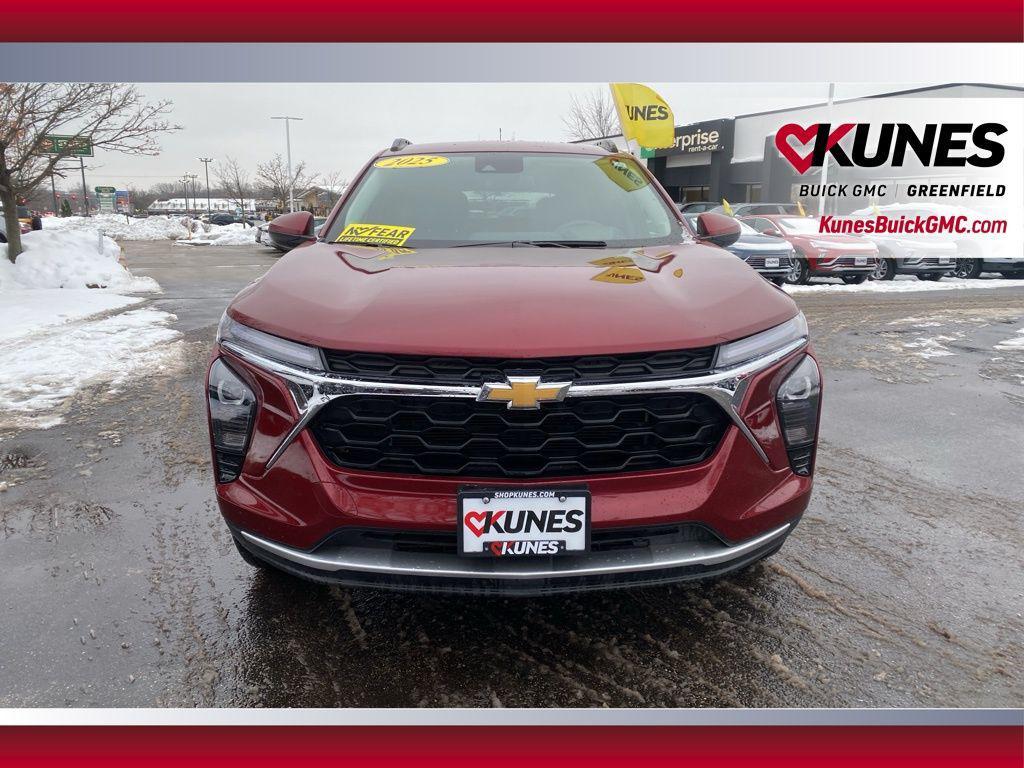 used 2025 Chevrolet Trax car, priced at $18,995