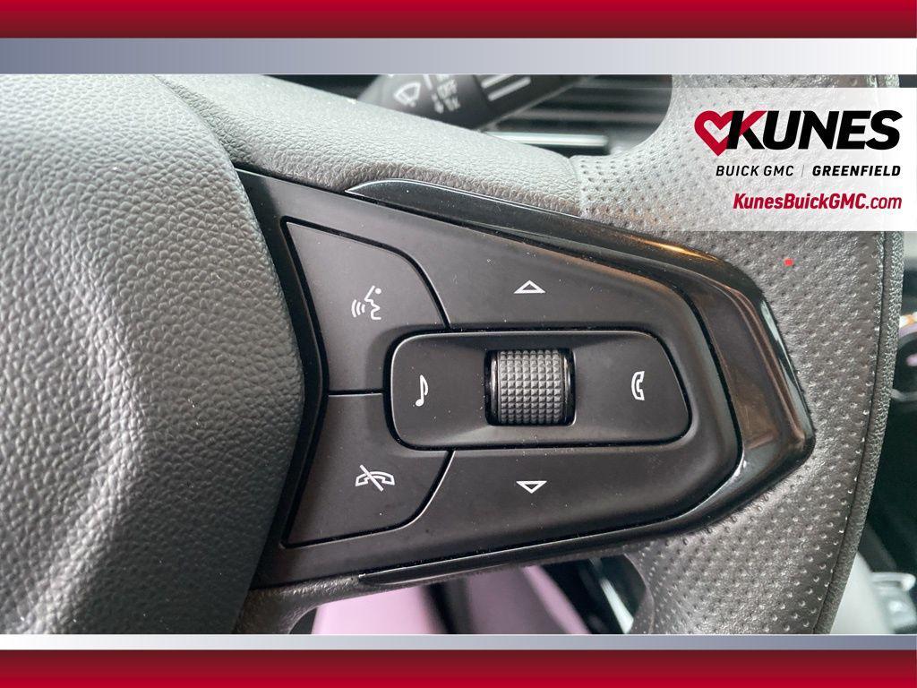 used 2025 Chevrolet Trax car, priced at $18,995