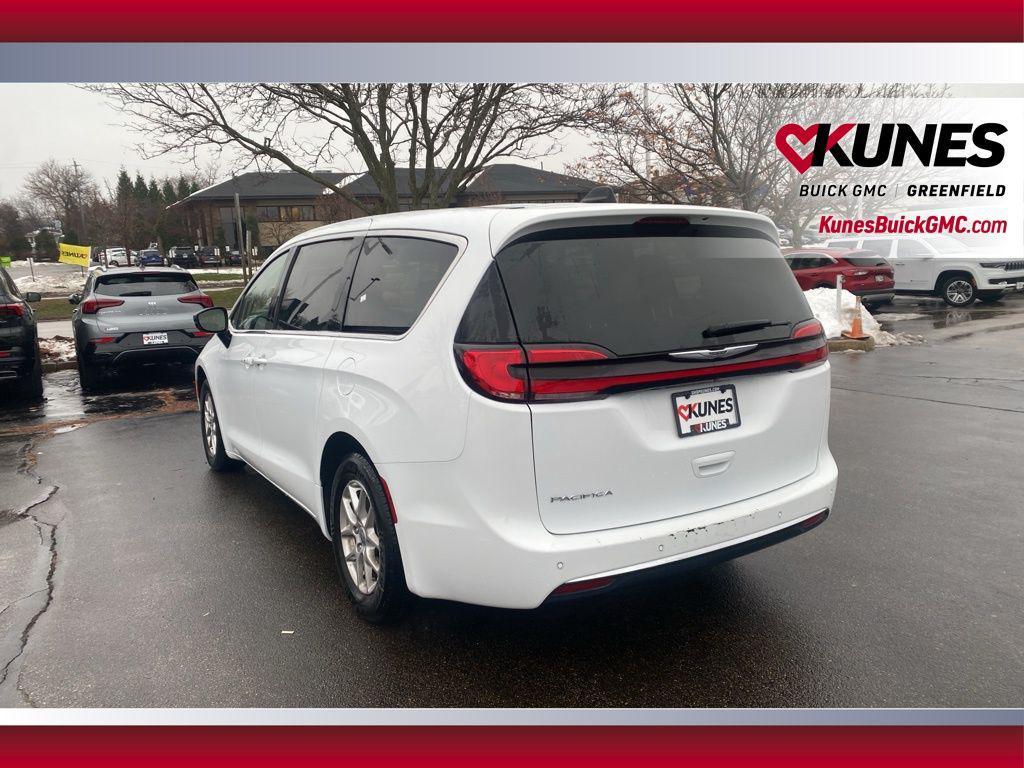 used 2024 Chrysler Pacifica car, priced at $29,399