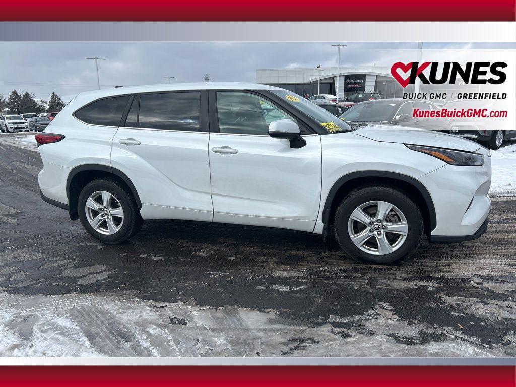 used 2023 Toyota Highlander car, priced at $26,599