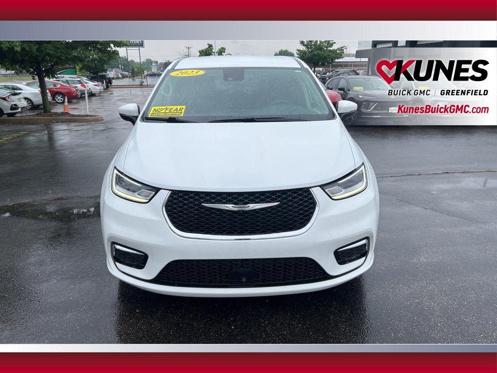 used 2023 Chrysler Pacifica Hybrid car, priced at $22,136